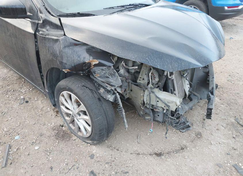 Photo 18 of 2019 Nissan Sentra SV (VIN 3N1AB7AP1KL627916)