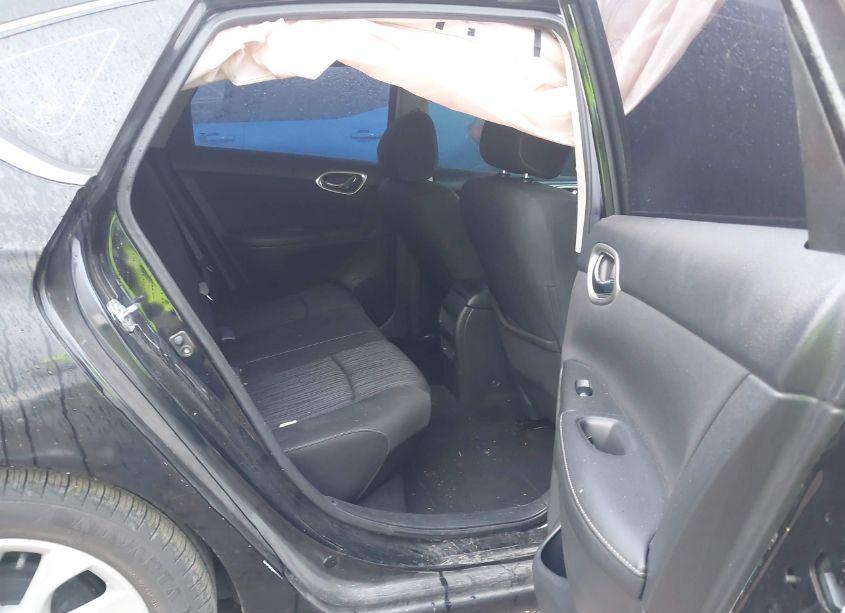 Photo 8 of 2019 Nissan Sentra SV (VIN 3N1AB7AP1KL627916)