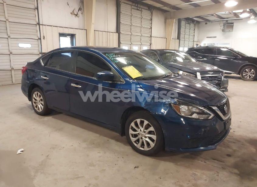 2019 Nissan Sentra SV (VIN 3N1AB7AP1KY206572) main photo