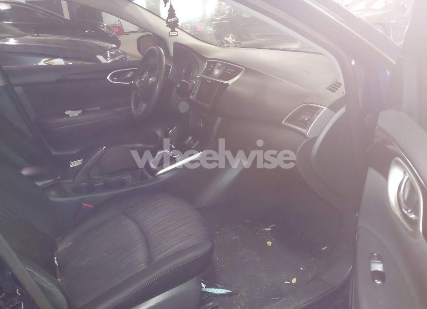 Photo 5 of 2019 Nissan Sentra SV (VIN 3N1AB7AP1KY206572)