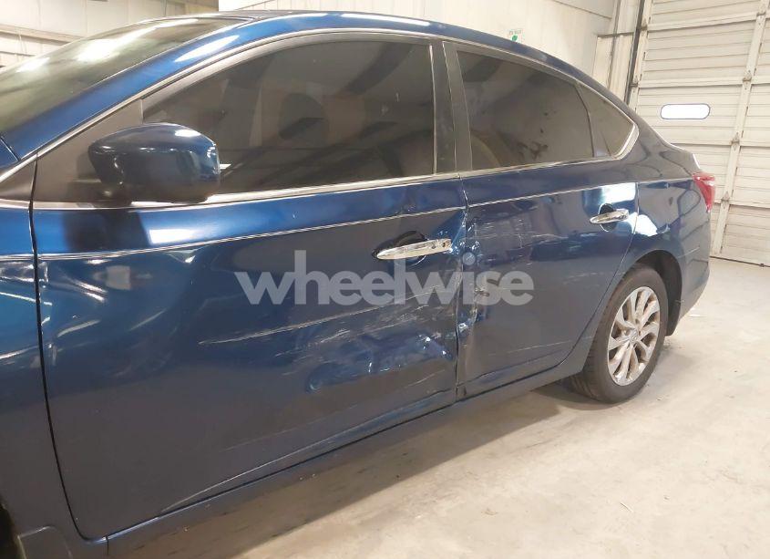 Photo 6 of 2019 Nissan Sentra SV (VIN 3N1AB7AP1KY206572)