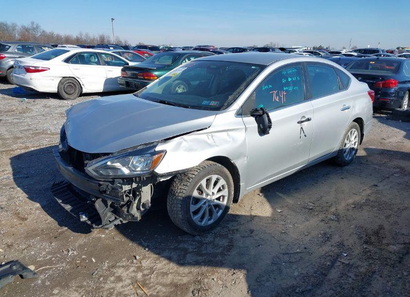 Photo 2 of 2019 Nissan Sentra SV (VIN 3N1AB7AP1KY230306)