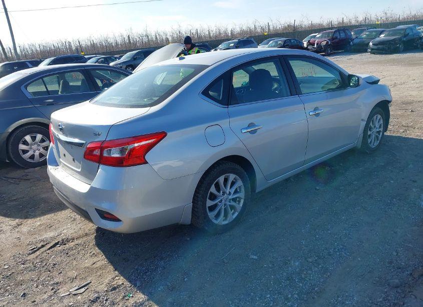 Photo 4 of 2019 Nissan Sentra SV (VIN 3N1AB7AP1KY230306)