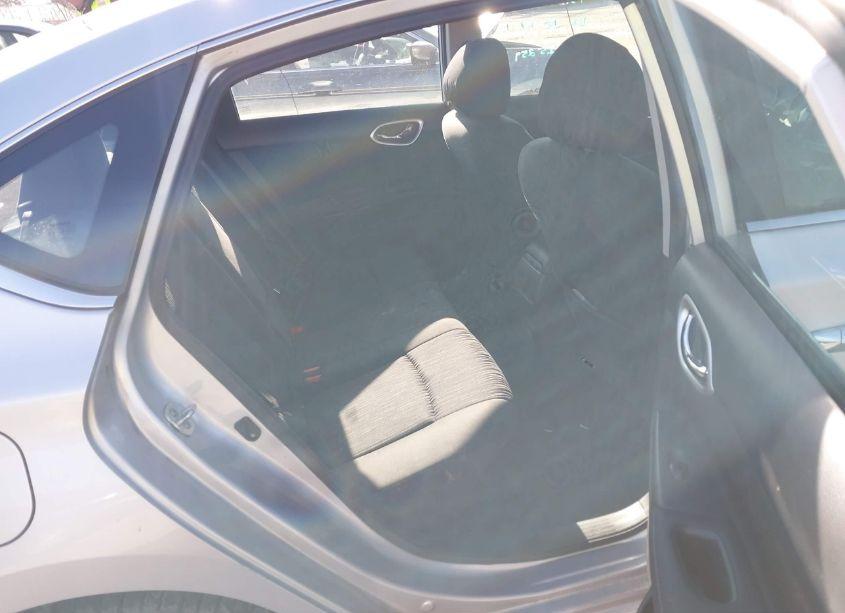 Photo 8 of 2019 Nissan Sentra SV (VIN 3N1AB7AP1KY230306)