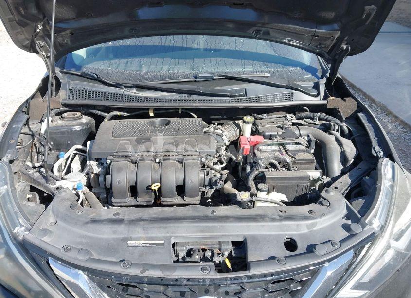 Photo 10 of 2019 Nissan Sentra SV (VIN 3N1AB7AP1KY234310)