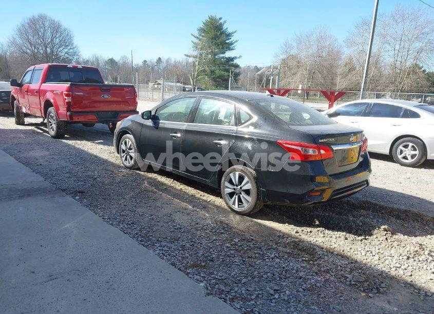 Photo 3 of 2019 Nissan Sentra SV (VIN 3N1AB7AP1KY234310)