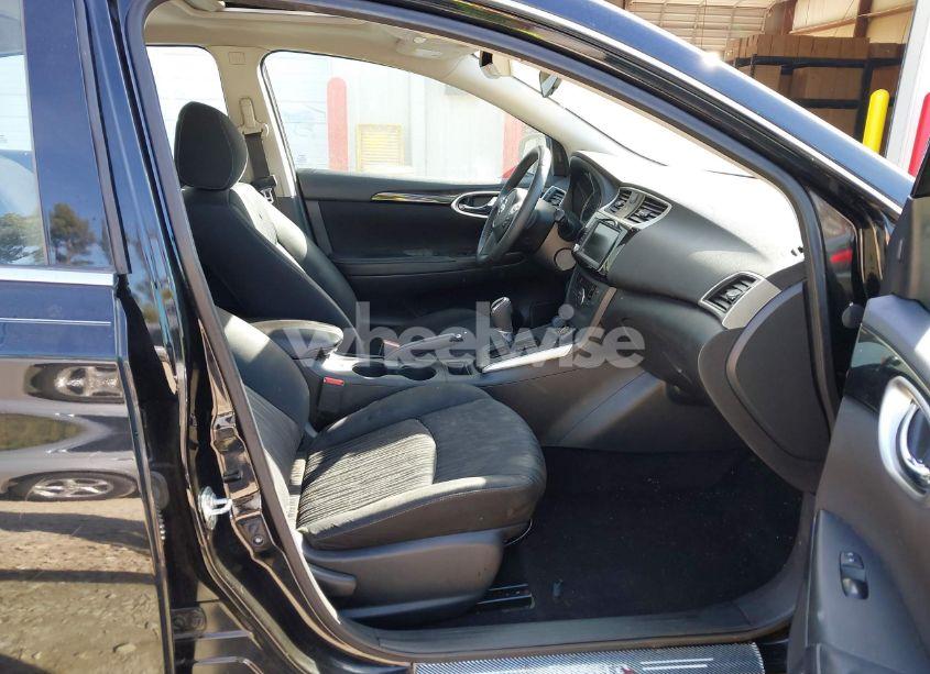 Photo 5 of 2019 Nissan Sentra SV (VIN 3N1AB7AP1KY234310)