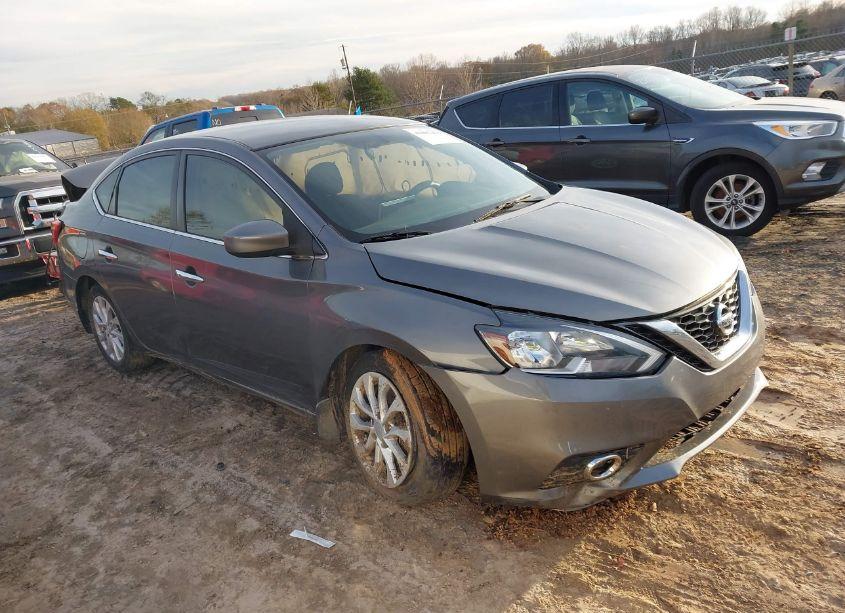 2019 Nissan Sentra SV (VIN 3N1AB7AP1KY258820) main photo