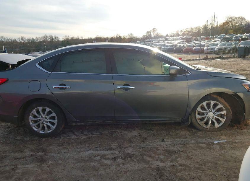 Photo 13 of 2019 Nissan Sentra SV (VIN 3N1AB7AP1KY258820)