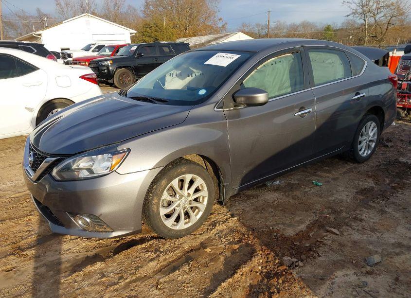 Photo 2 of 2019 Nissan Sentra SV (VIN 3N1AB7AP1KY258820)