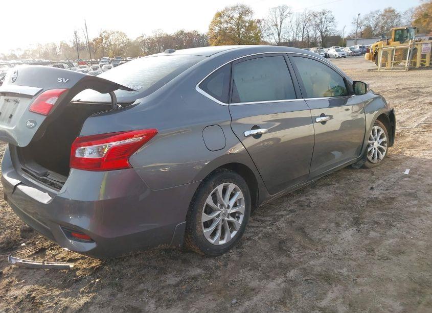 Photo 4 of 2019 Nissan Sentra SV (VIN 3N1AB7AP1KY258820)