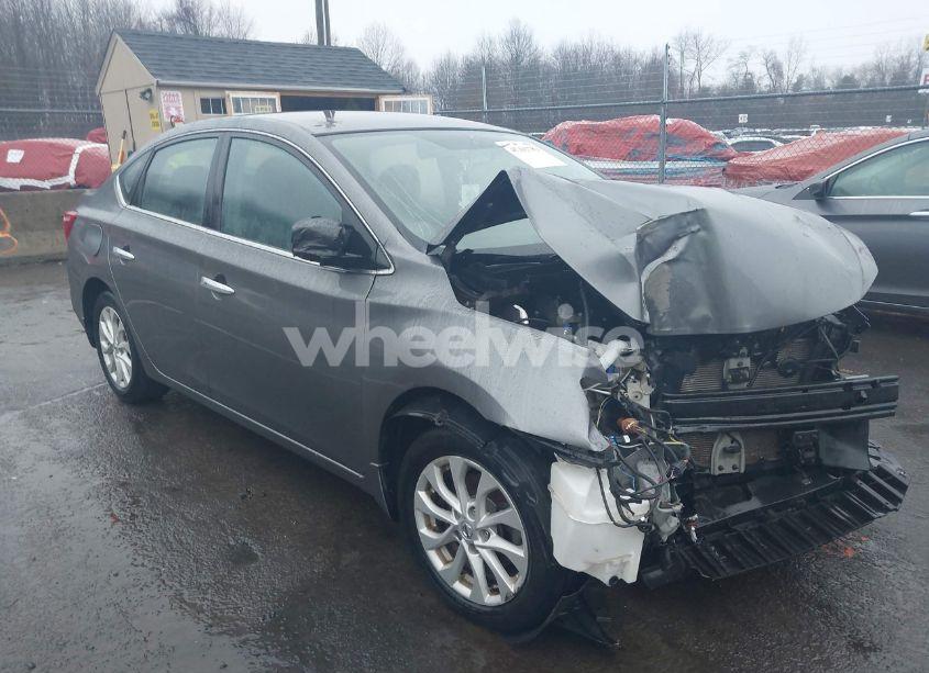 2019 Nissan Sentra SV (VIN 3N1AB7AP1KY260521) main photo