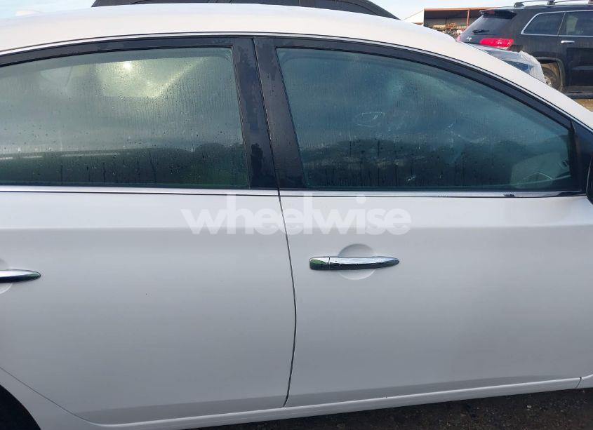 Photo 13 of 2019 Nissan Sentra SV (VIN 3N1AB7AP1KY261698)