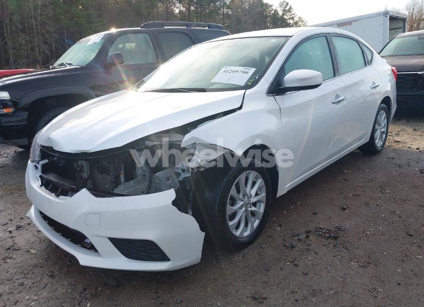 Photo 2 of 2019 Nissan Sentra SV (VIN 3N1AB7AP1KY261698)