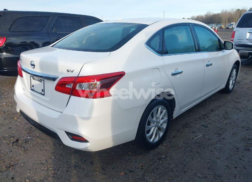 Photo 4 of 2019 Nissan Sentra SV (VIN 3N1AB7AP1KY261698)