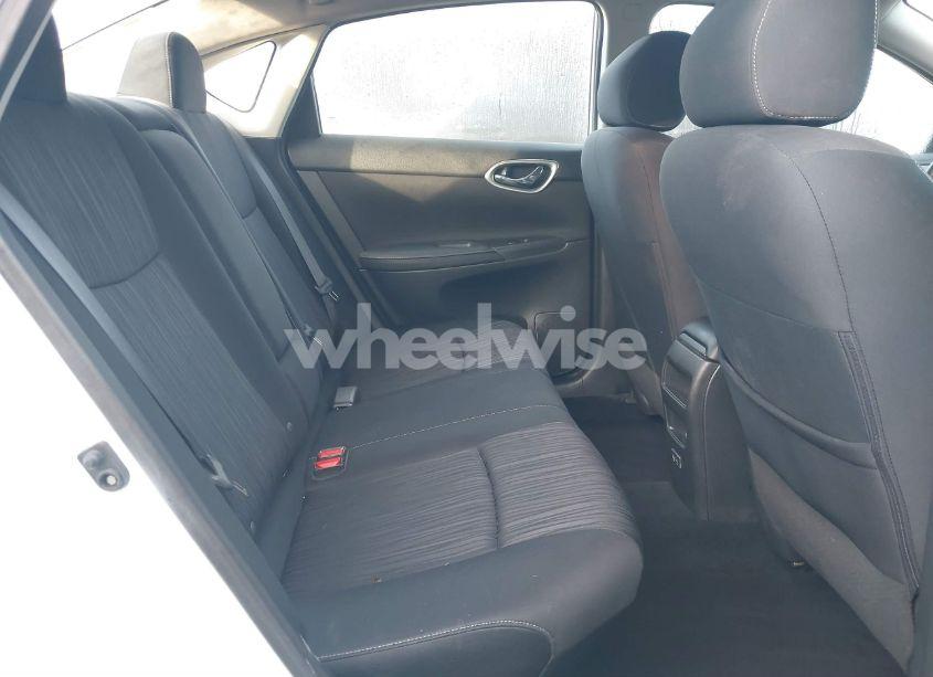 Photo 8 of 2019 Nissan Sentra SV (VIN 3N1AB7AP1KY261698)