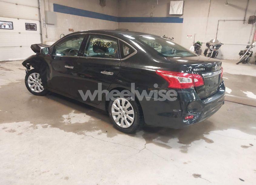 Photo 3 of 2019 Nissan Sentra S (VIN 3N1AB7AP1KY261720)