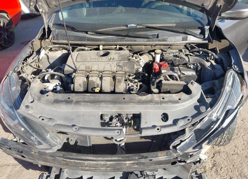 Photo 10 of 2019 Nissan Sentra S (VIN 3N1AB7AP1KY263452)