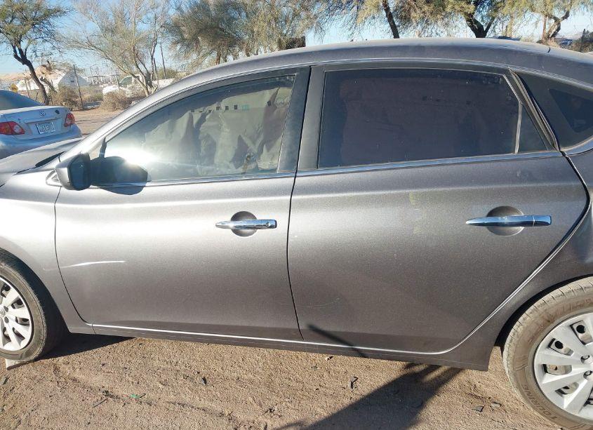 Photo 15 of 2019 Nissan Sentra S (VIN 3N1AB7AP1KY263452)