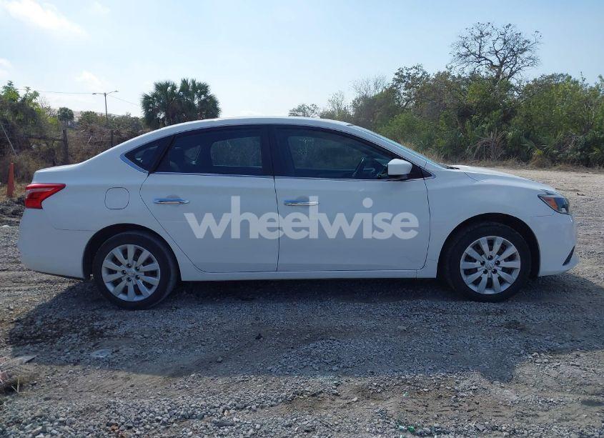 Photo 13 of 2019 Nissan Sentra S (VIN 3N1AB7AP1KY268974)