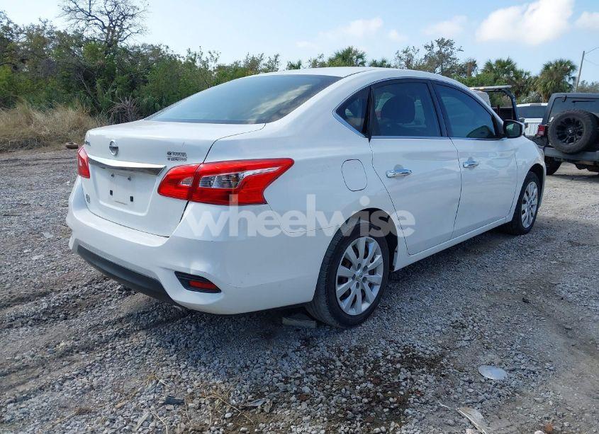 Photo 4 of 2019 Nissan Sentra S (VIN 3N1AB7AP1KY268974)