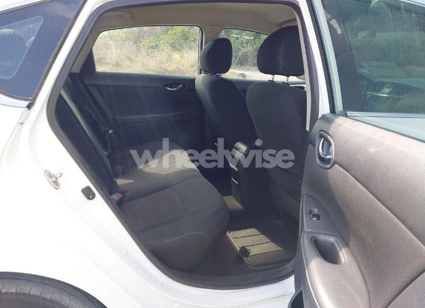 Photo 8 of 2019 Nissan Sentra S (VIN 3N1AB7AP1KY268974)