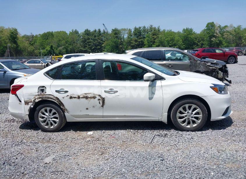 Photo 13 of 2019 Nissan Sentra SV (VIN 3N1AB7AP1KY294023)