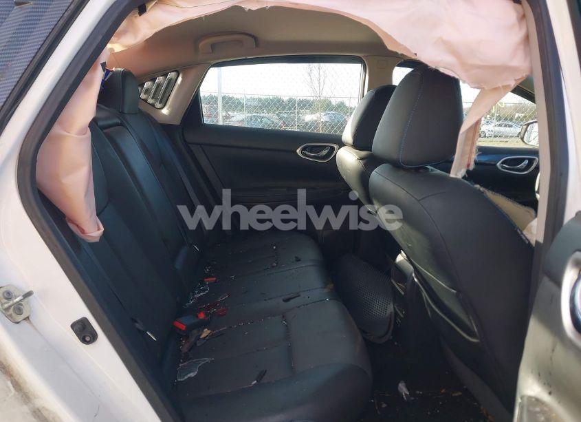 Photo 8 of 2019 Nissan Sentra SR (VIN 3N1AB7AP1KY308079)