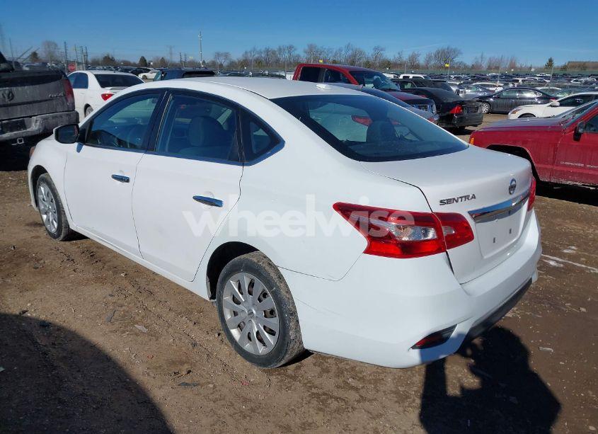 Photo 3 of 2019 Nissan Sentra SV (VIN 3N1AB7AP1KY310012)