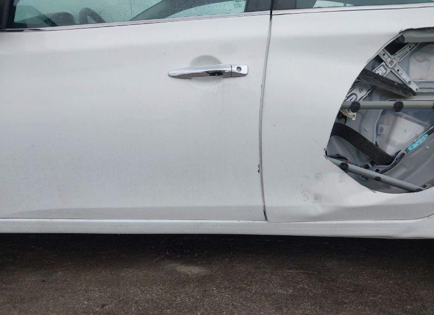 Photo 19 of 2019 Nissan Sentra S (VIN 3N1AB7AP1KY310723)