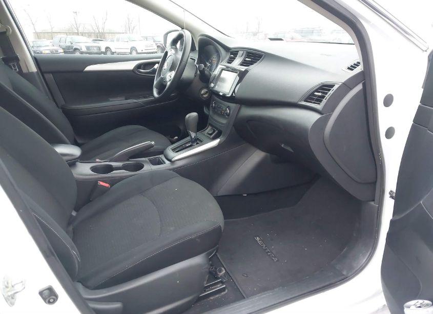 Photo 5 of 2019 Nissan Sentra S (VIN 3N1AB7AP1KY310723)