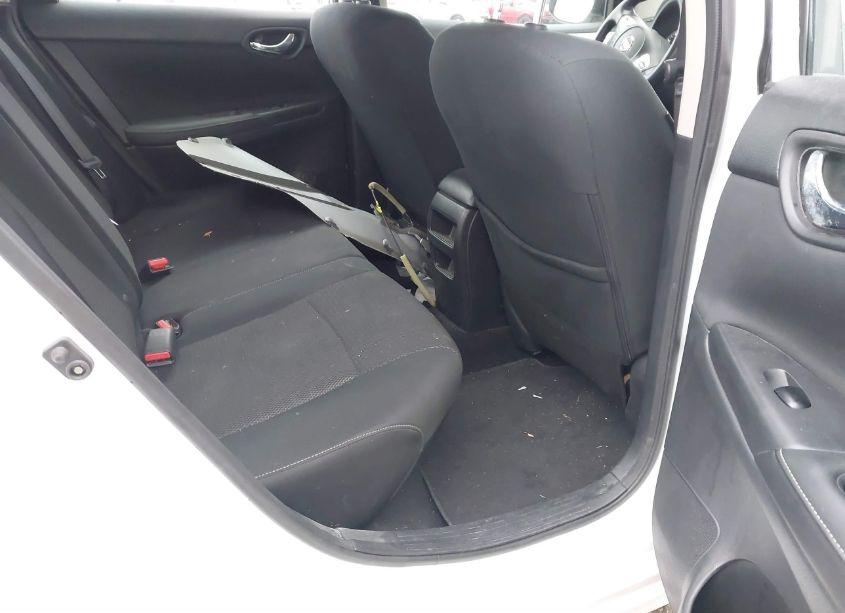 Photo 8 of 2019 Nissan Sentra S (VIN 3N1AB7AP1KY310723)