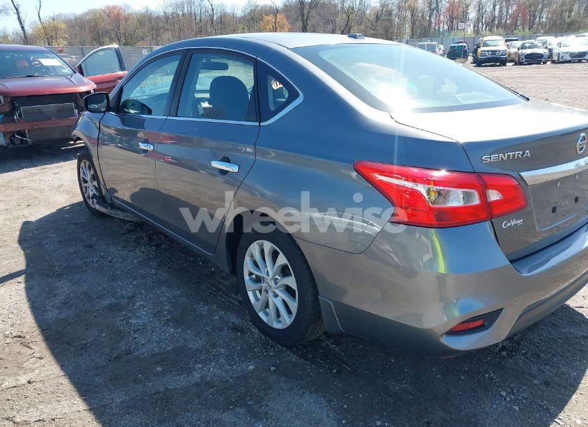 Photo 3 of 2019 Nissan Sentra SV (VIN 3N1AB7AP1KY315341)