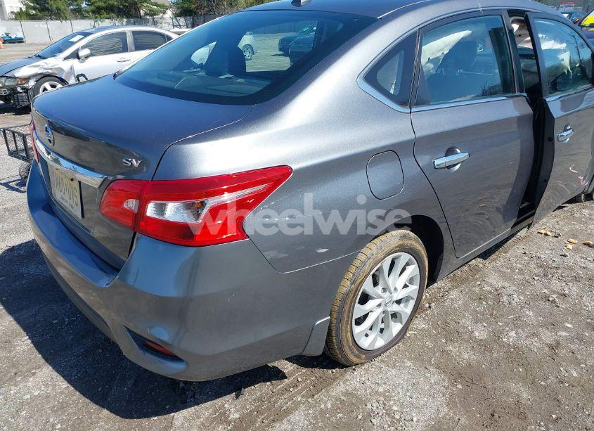 Photo 4 of 2019 Nissan Sentra SV (VIN 3N1AB7AP1KY315341)