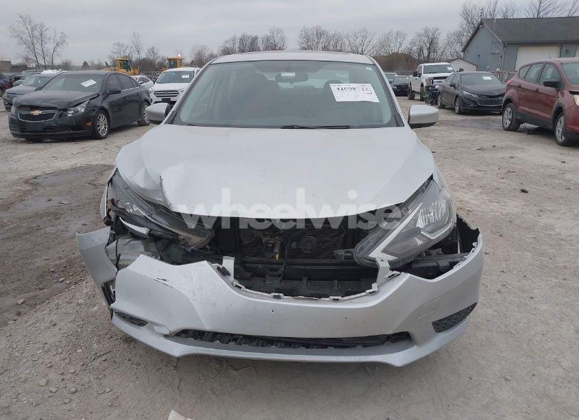 Photo 13 of 2019 Nissan Sentra SV (VIN 3N1AB7AP1KY323357)