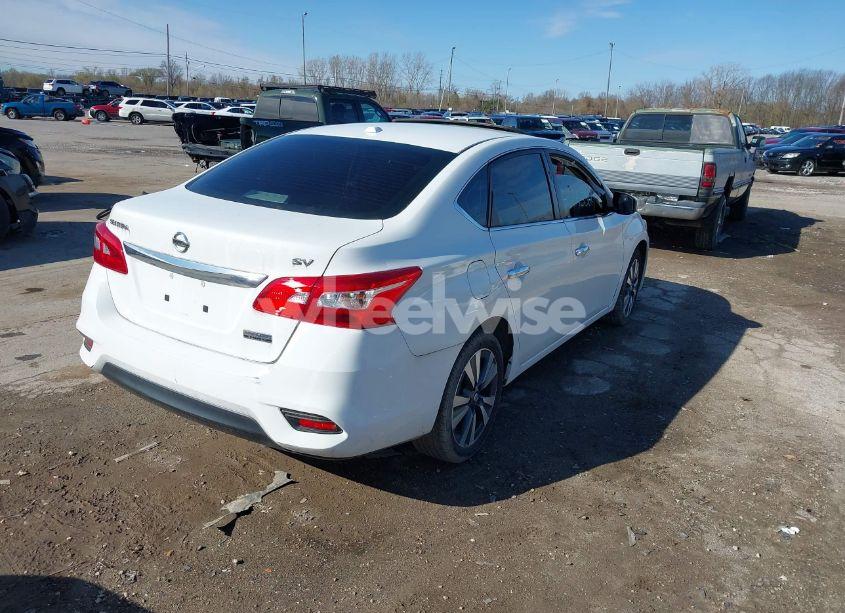 Photo 4 of 2019 Nissan Sentra SV (VIN 3N1AB7AP1KY325707)