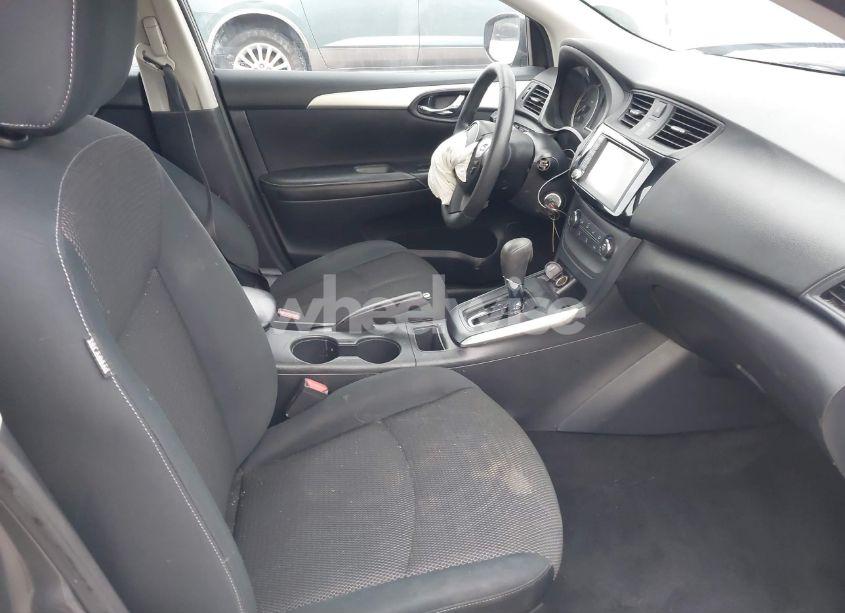 Photo 5 of 2019 Nissan Sentra S (VIN 3N1AB7AP1KY329336)