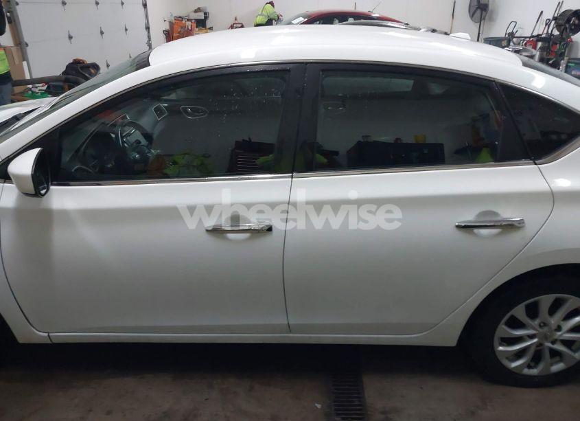 Photo 15 of 2019 Nissan Sentra SV (VIN 3N1AB7AP1KY343981)