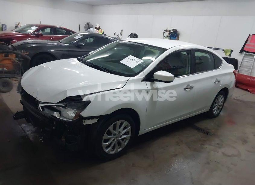 Photo 2 of 2019 Nissan Sentra SV (VIN 3N1AB7AP1KY343981)