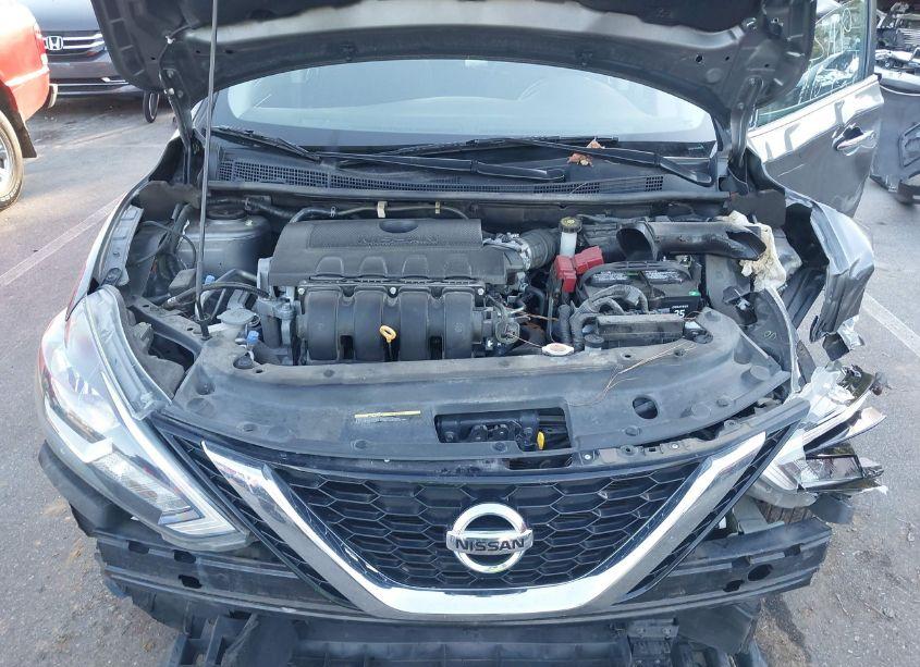 Photo 10 of 2019 Nissan Sentra SV (VIN 3N1AB7AP1KY347884)