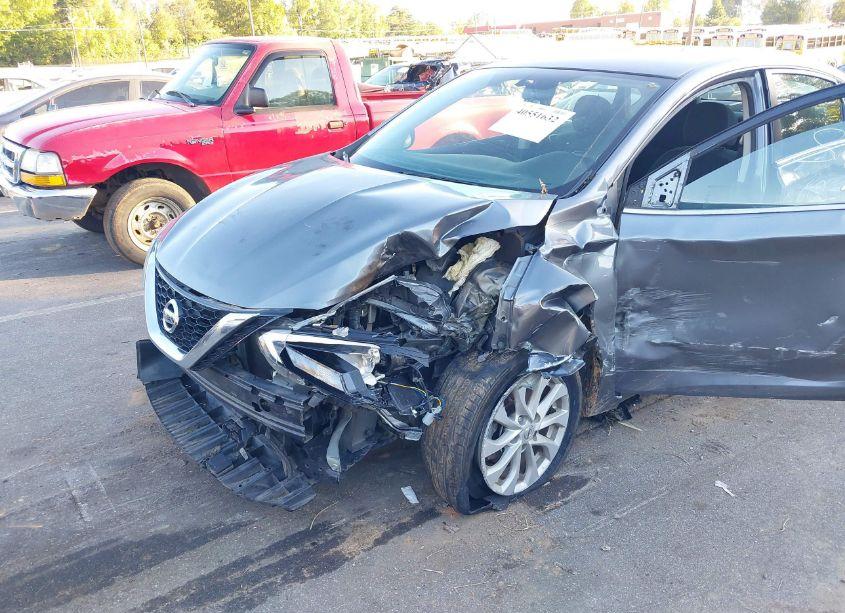 Photo 6 of 2019 Nissan Sentra SV (VIN 3N1AB7AP1KY347884)