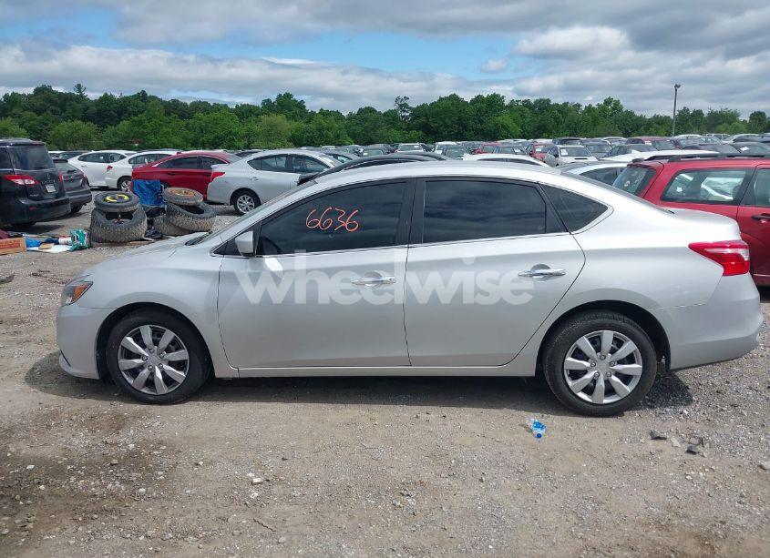 Photo 13 of 2019 Nissan Sentra S (VIN 3N1AB7AP1KY351529)