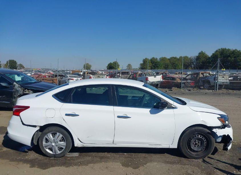 Photo 13 of 2019 Nissan Sentra S (VIN 3N1AB7AP1KY359839)