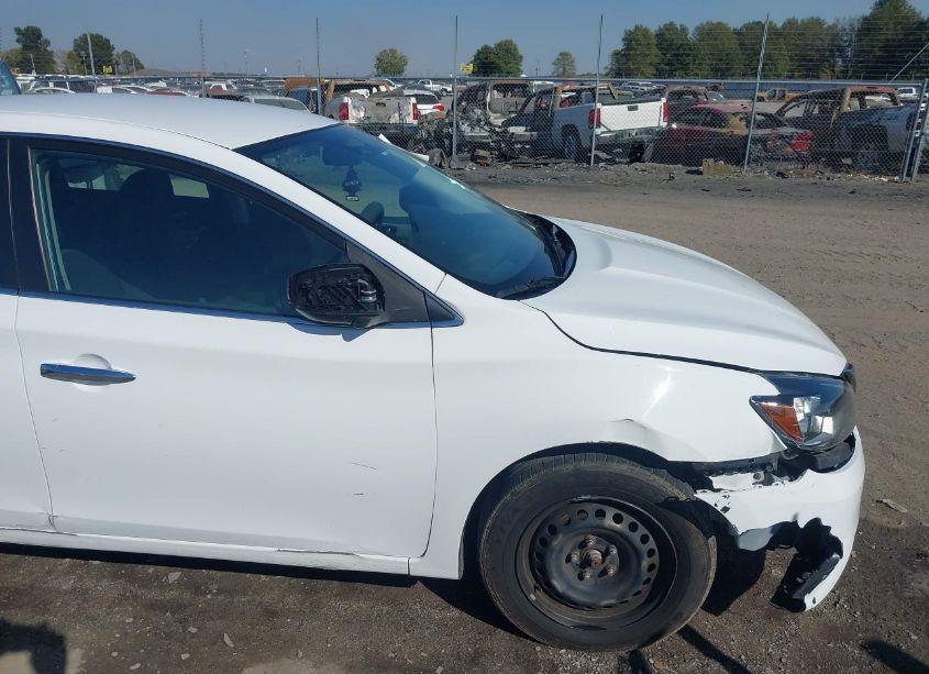 Photo 18 of 2019 Nissan Sentra S (VIN 3N1AB7AP1KY359839)