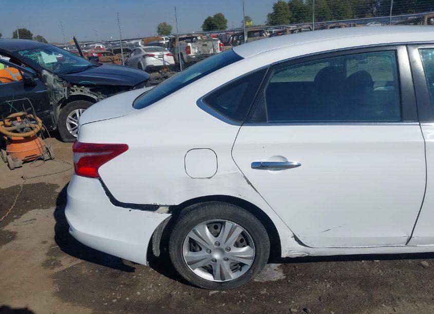 Photo 19 of 2019 Nissan Sentra S (VIN 3N1AB7AP1KY359839)