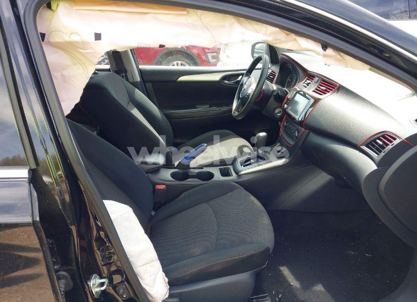 Photo 5 of 2019 Nissan Sentra S (VIN 3N1AB7AP1KY360683)