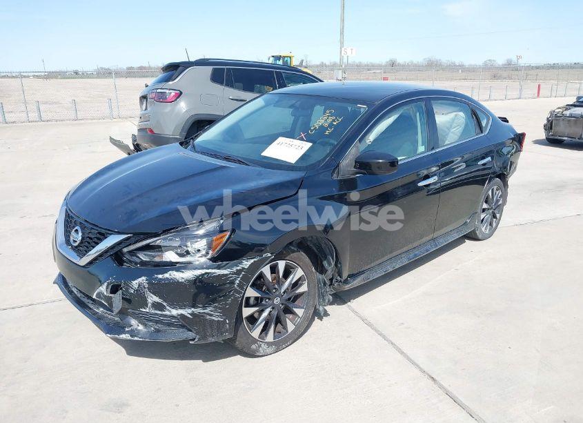 Photo 2 of 2019 Nissan Sentra SR (VIN 3N1AB7AP1KY362725)