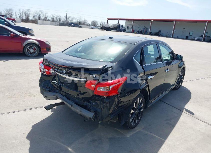 Photo 4 of 2019 Nissan Sentra SR (VIN 3N1AB7AP1KY362725)