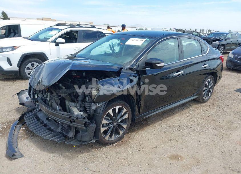 Photo 2 of 2019 Nissan Sentra SR (VIN 3N1AB7AP1KY364345)