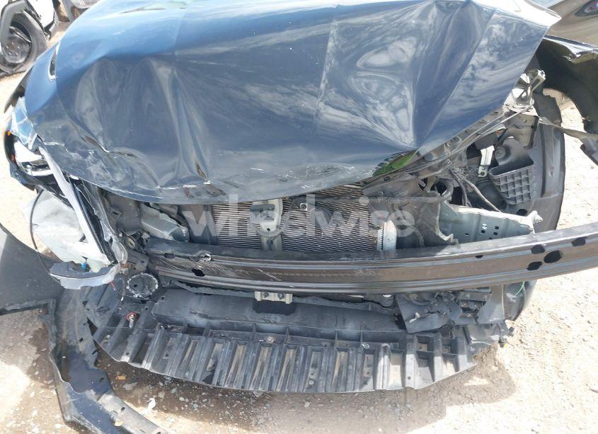 Photo 6 of 2019 Nissan Sentra SR (VIN 3N1AB7AP1KY364345)